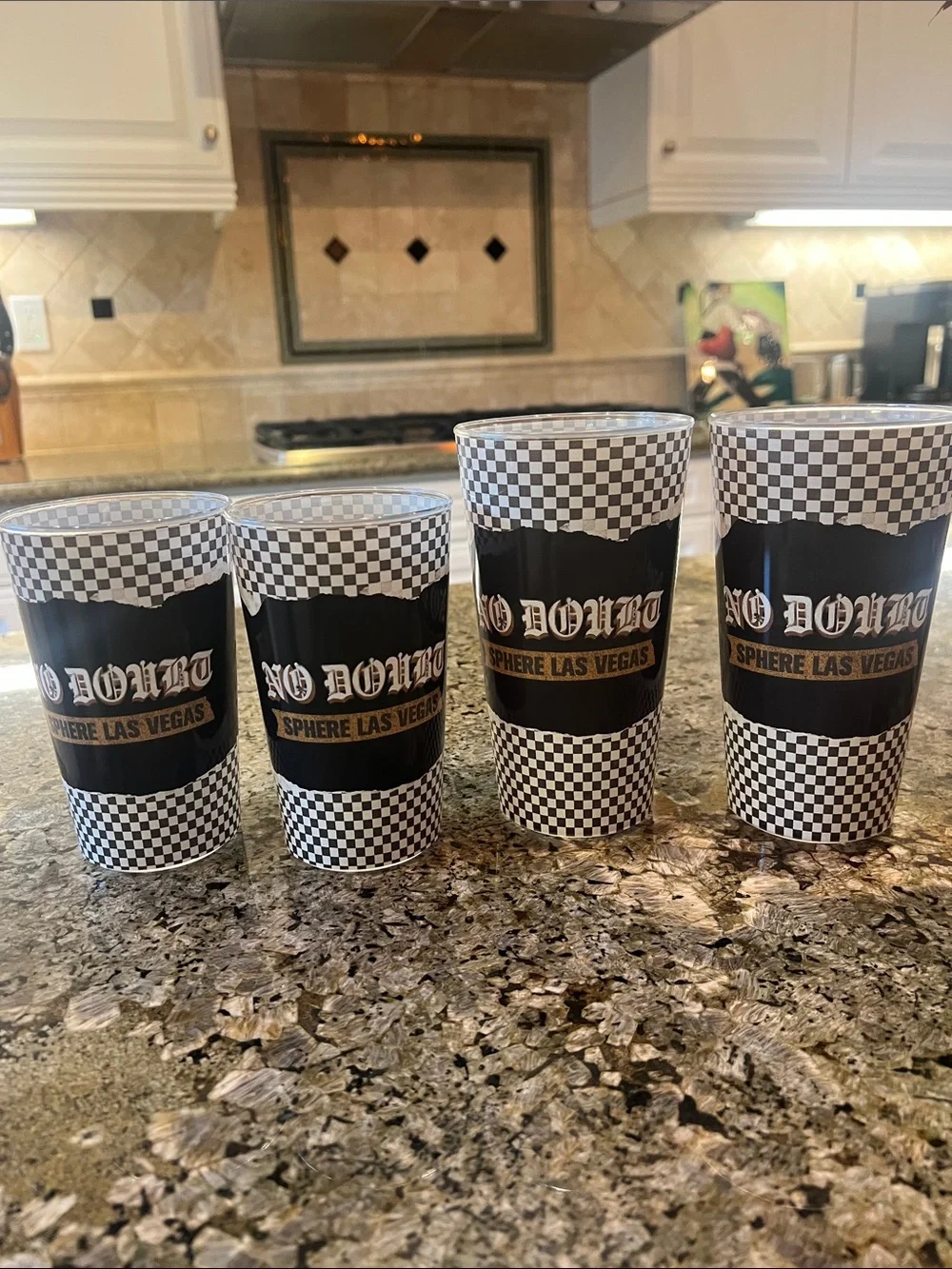 Las Vegas Black/White Check Tumbler - Set of 4 No Doubt - Picture 2 of 2